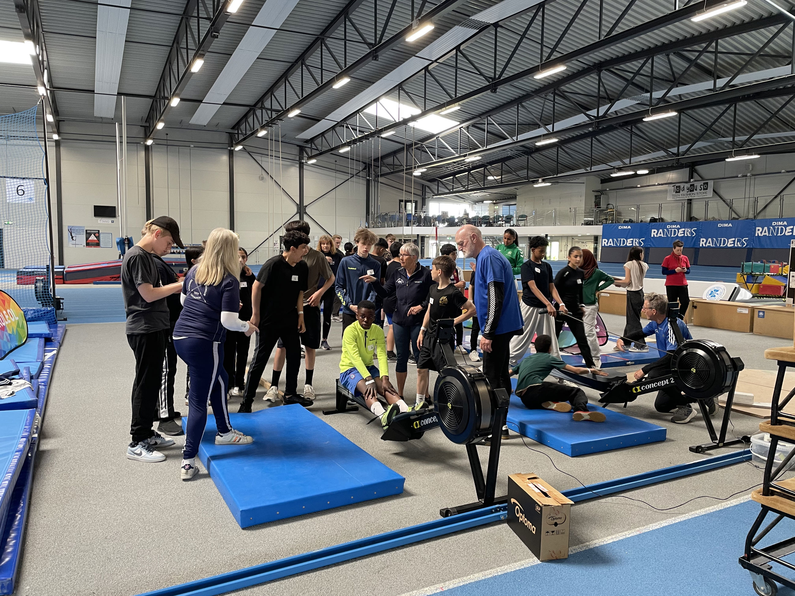 Dyst i roning på romaskiner til Skole OL