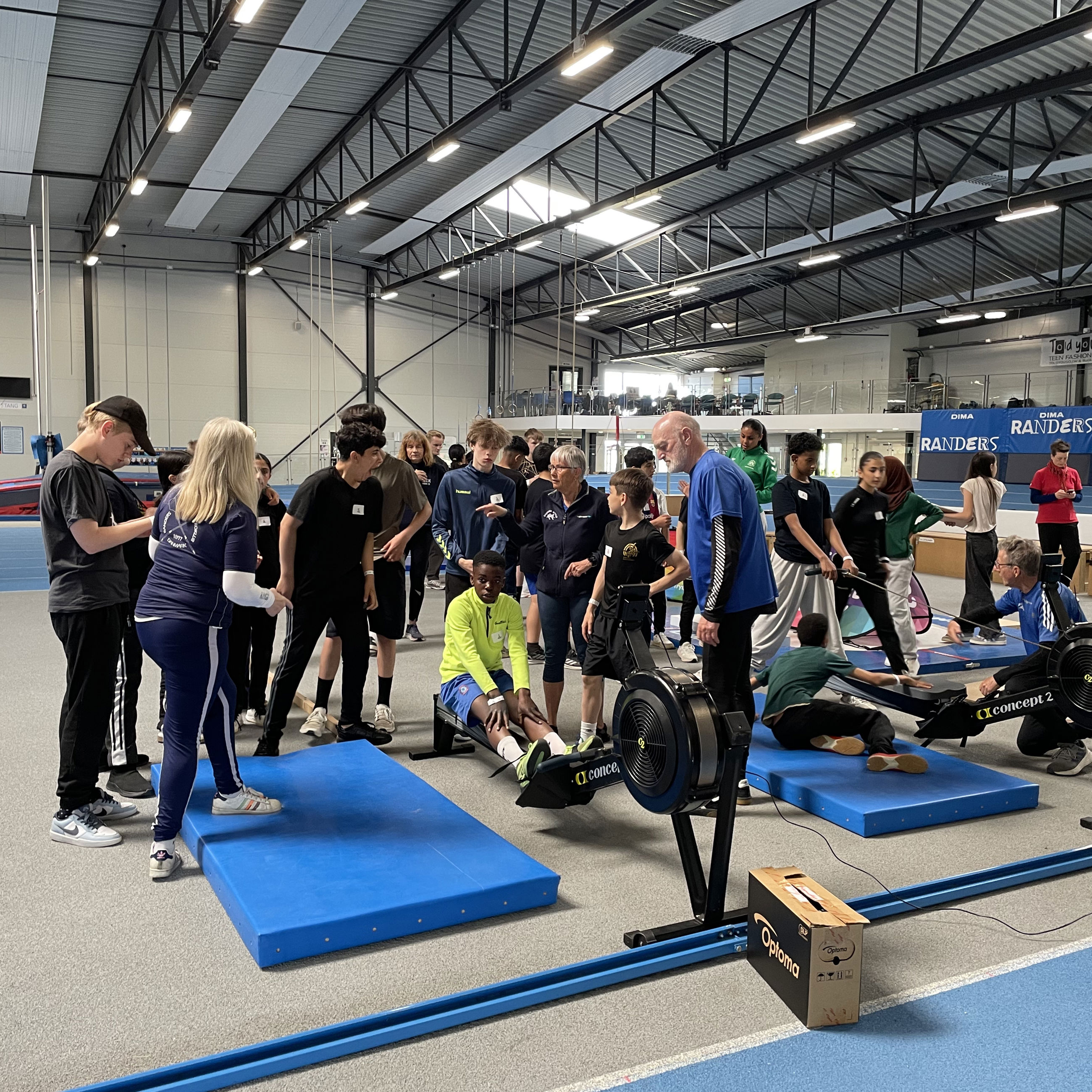 Dyst i roning på romaskiner til Skole OL