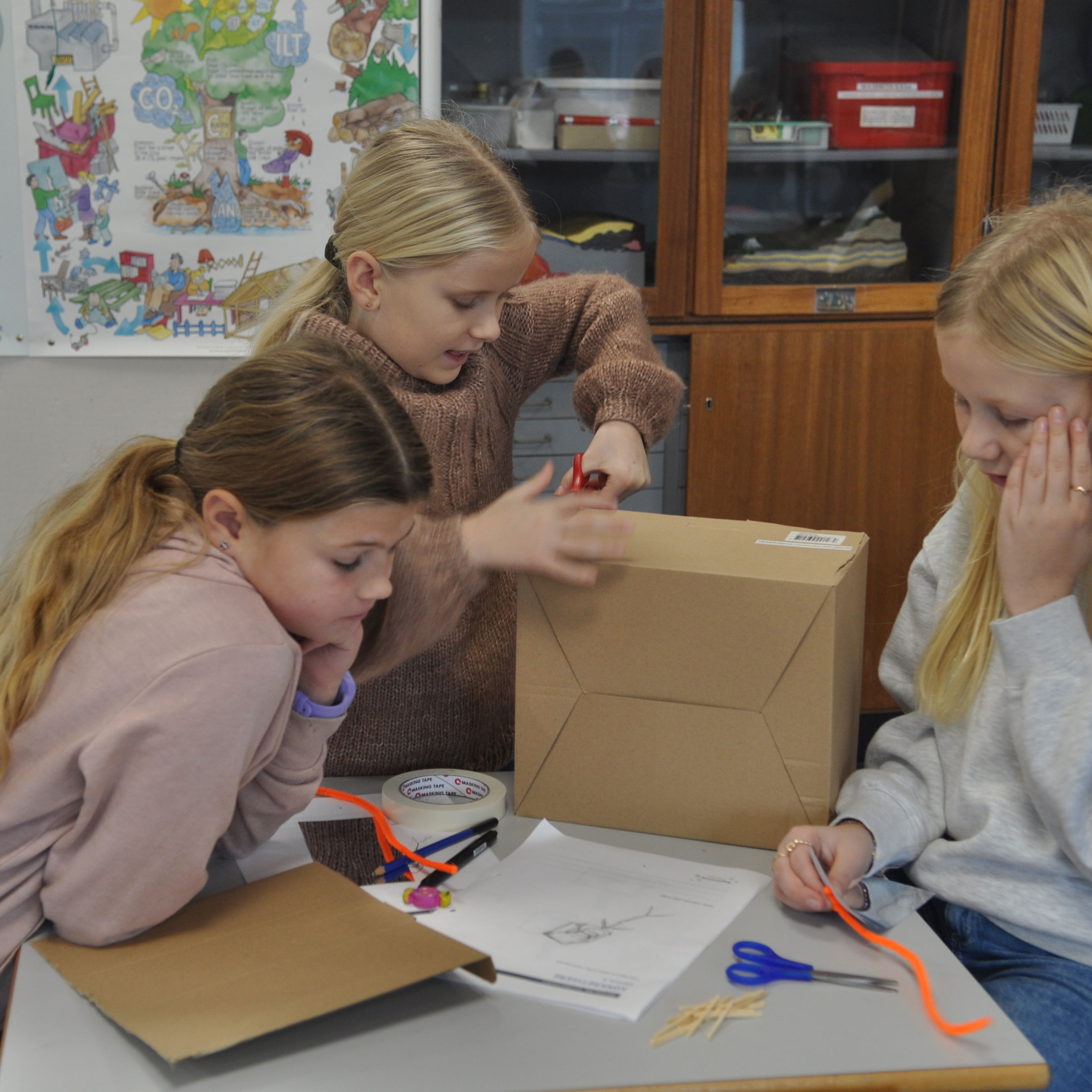 Elever leger opfindere for en dag på Bjerregrav Skole