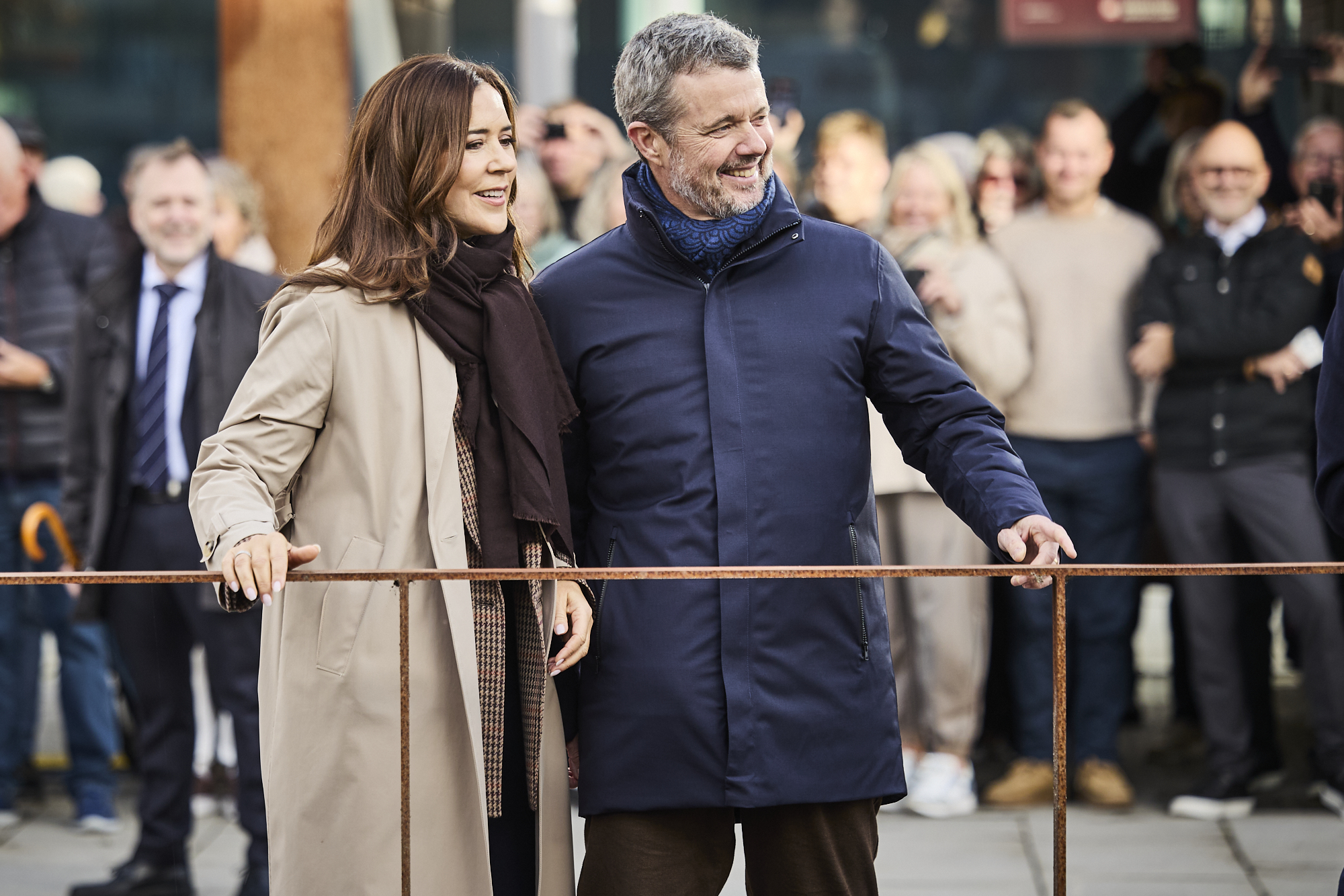 Kongeparret ved regnvandsbassinet på Østervold