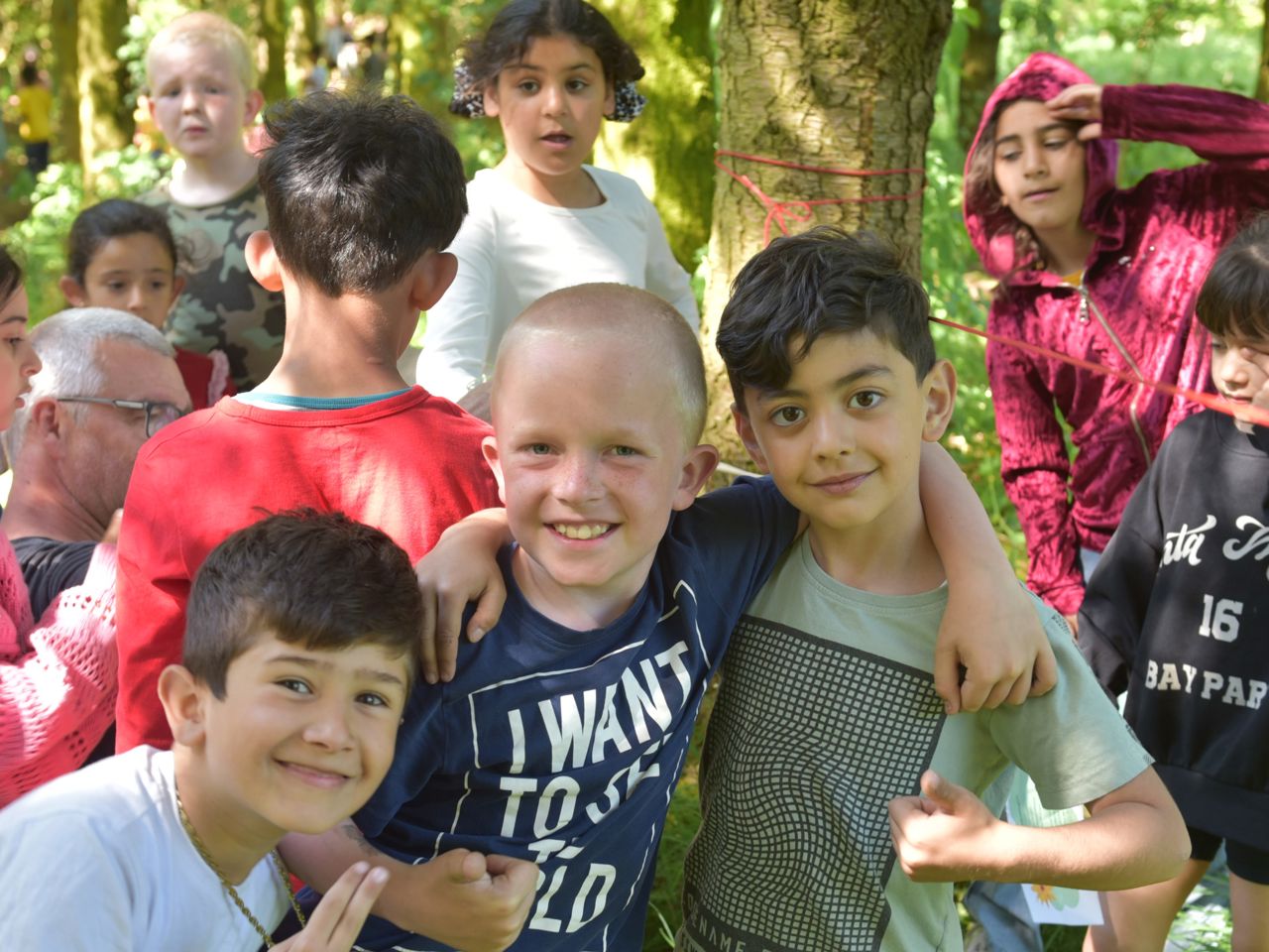 Børn og ny kunst i kunstskoven