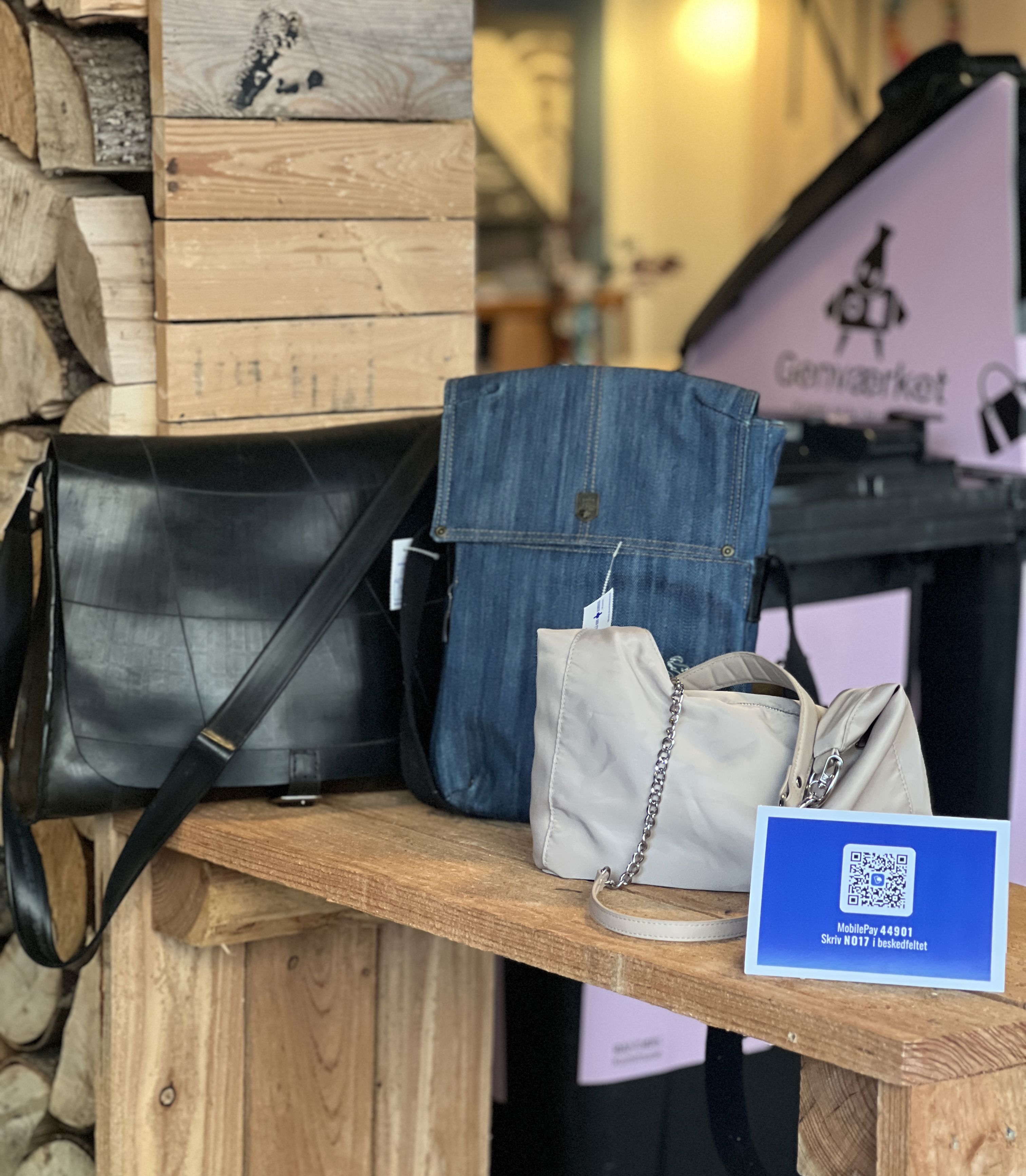 Tasker afleveret til genbrug i No.17