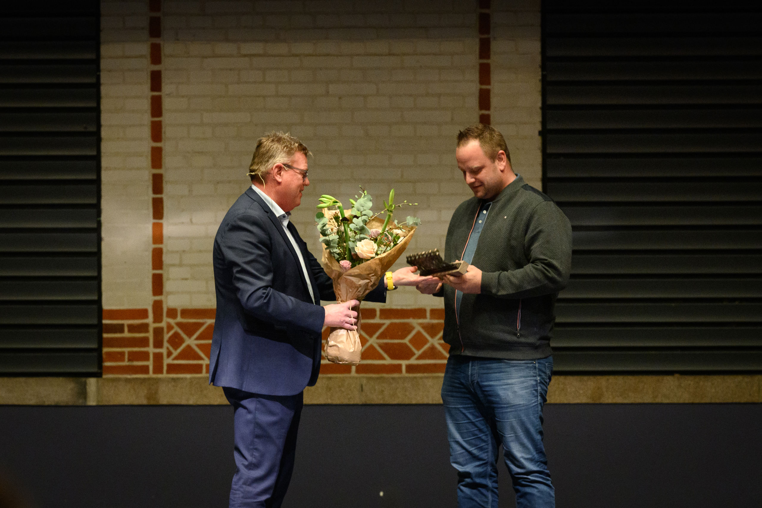 Anders Ebbesen får overrakt Randers Kommunes Erhvervspris af borgmester Torben Hansen