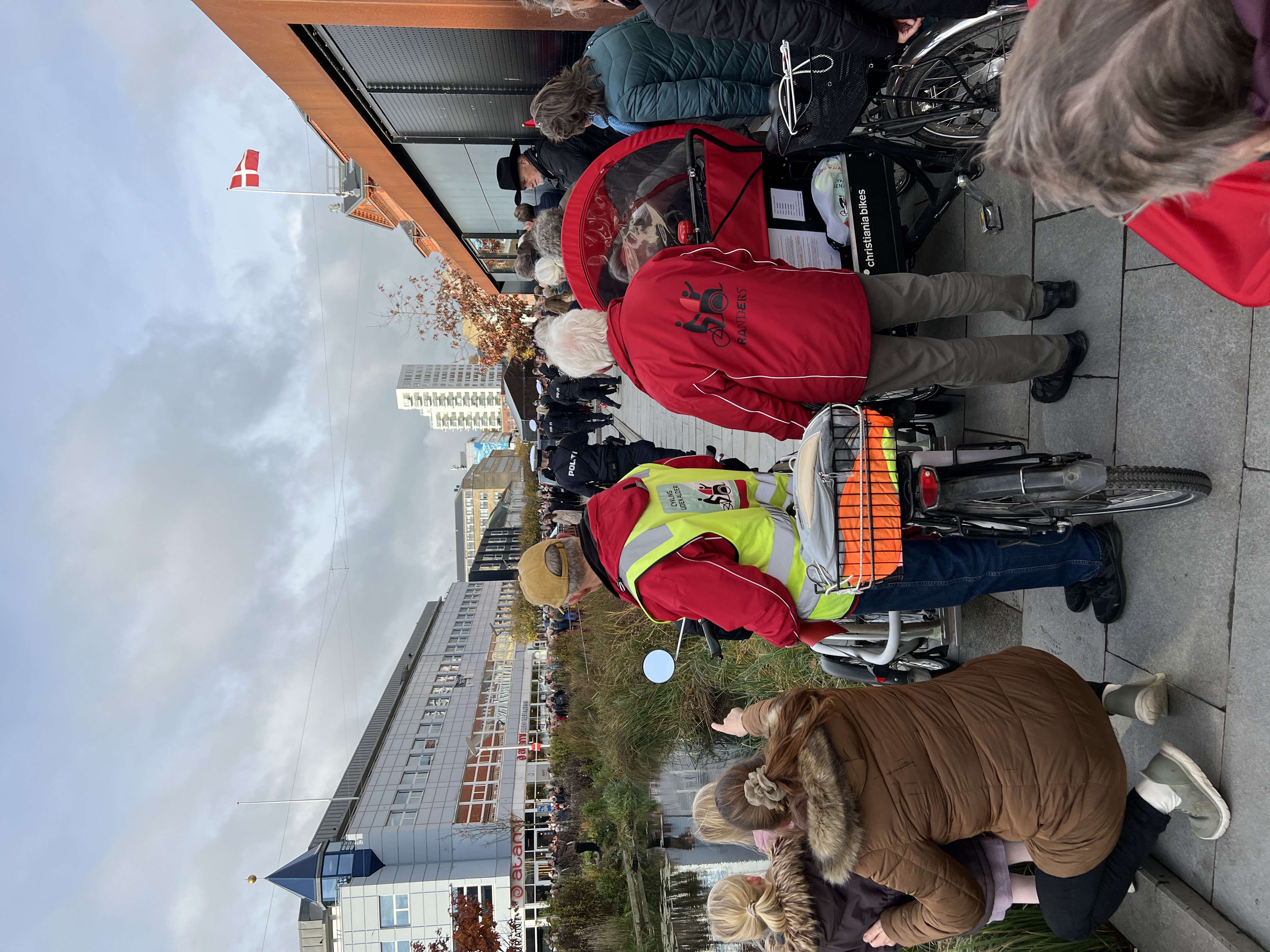 Kongeparret ved regnvandsbassinet på Østervold