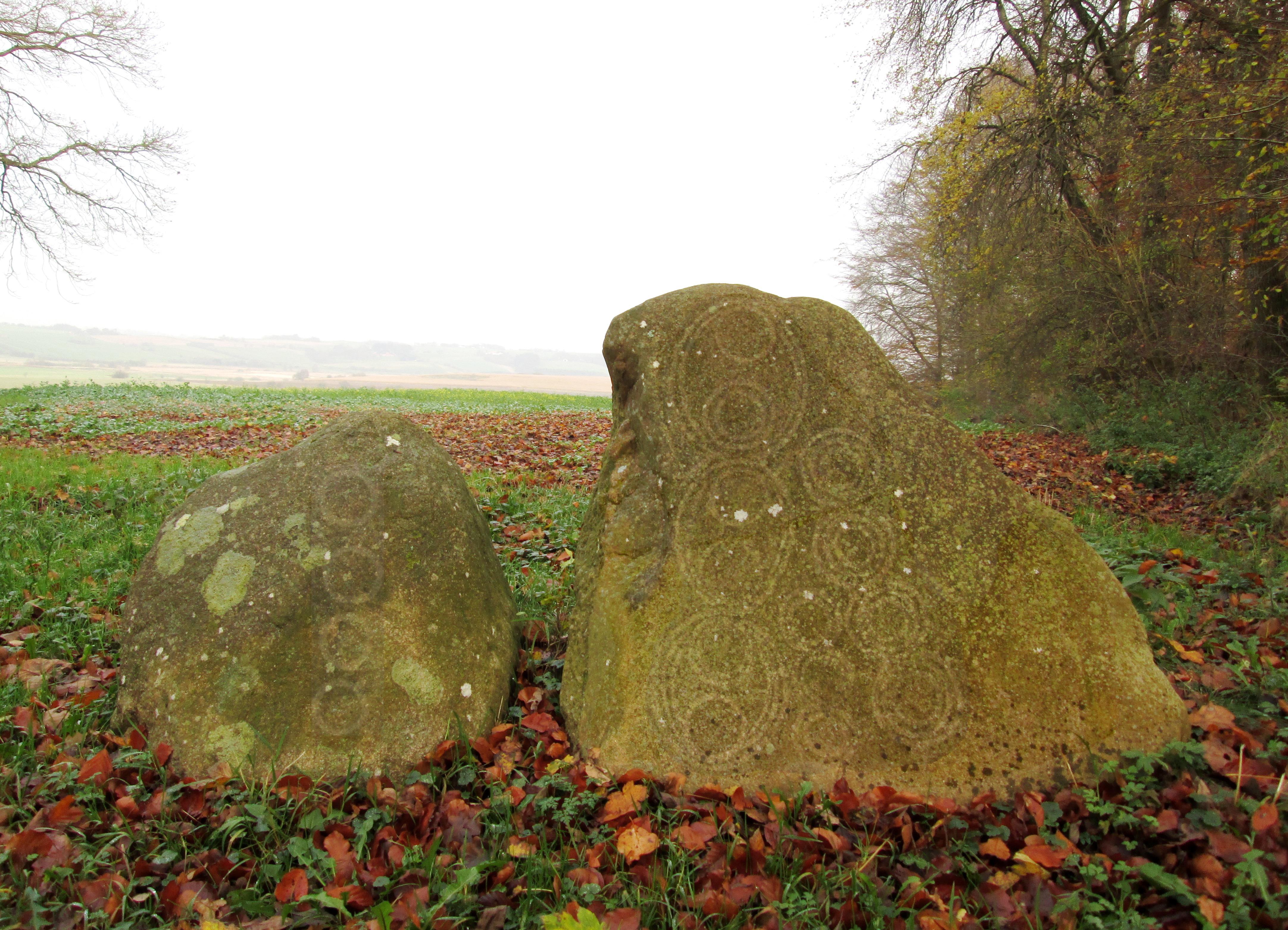 Sten med symboler på