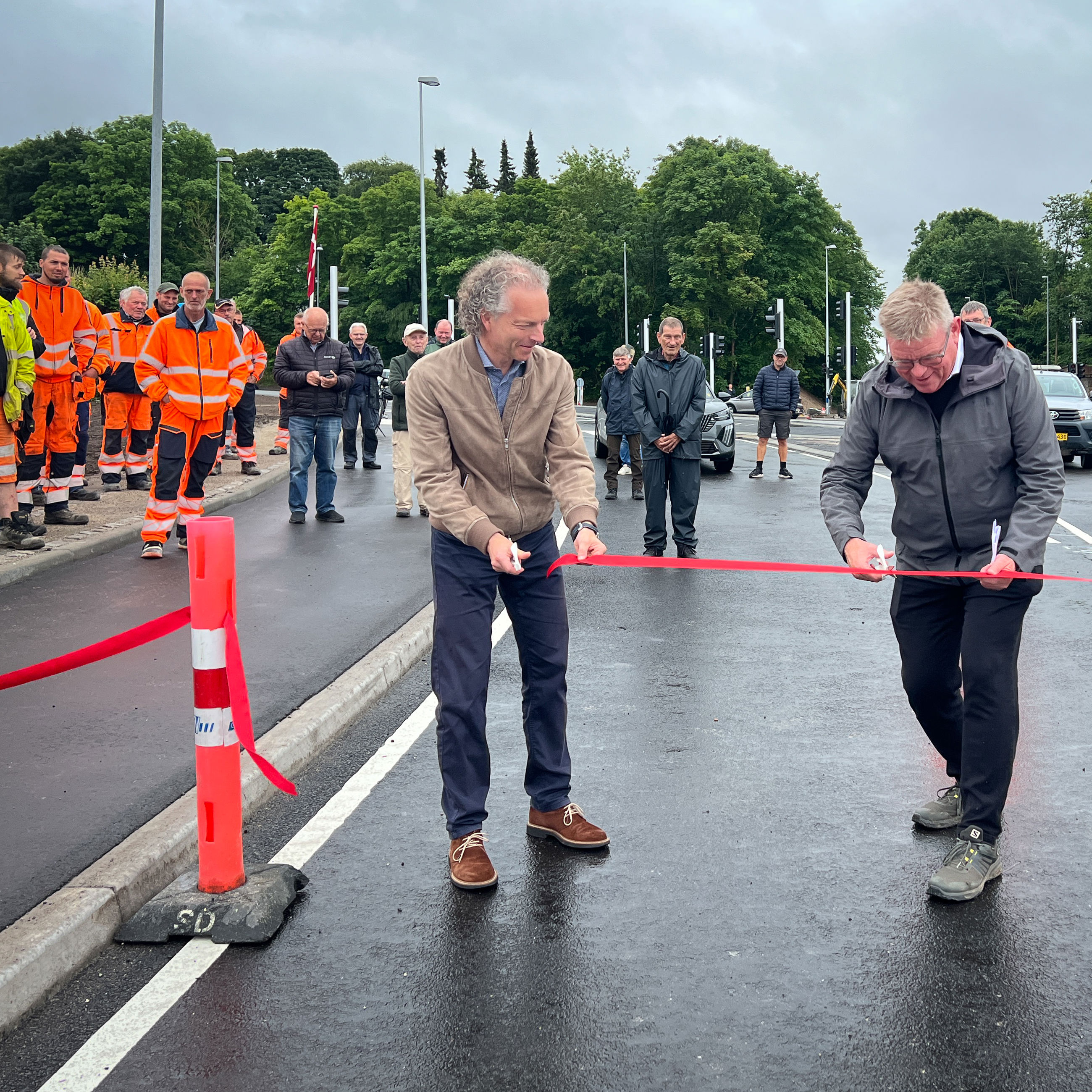 Borgmester Torben Hansen klippede den røde snor sammen med Daniel Madié, der er formand for havnebestyrelsen