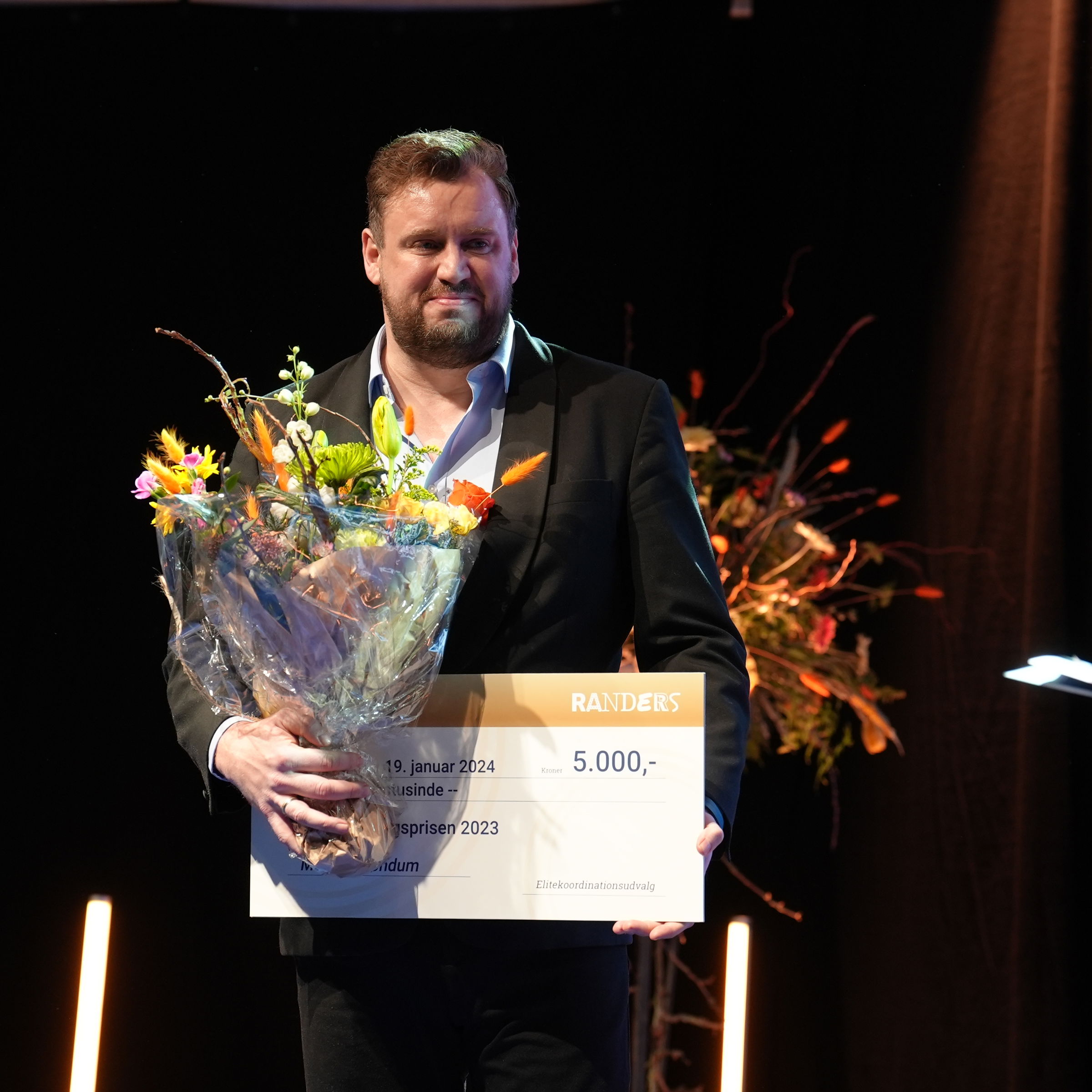 Morten Brøndum fra Swim Team Neptun modtager Talentudviklingsprisen.