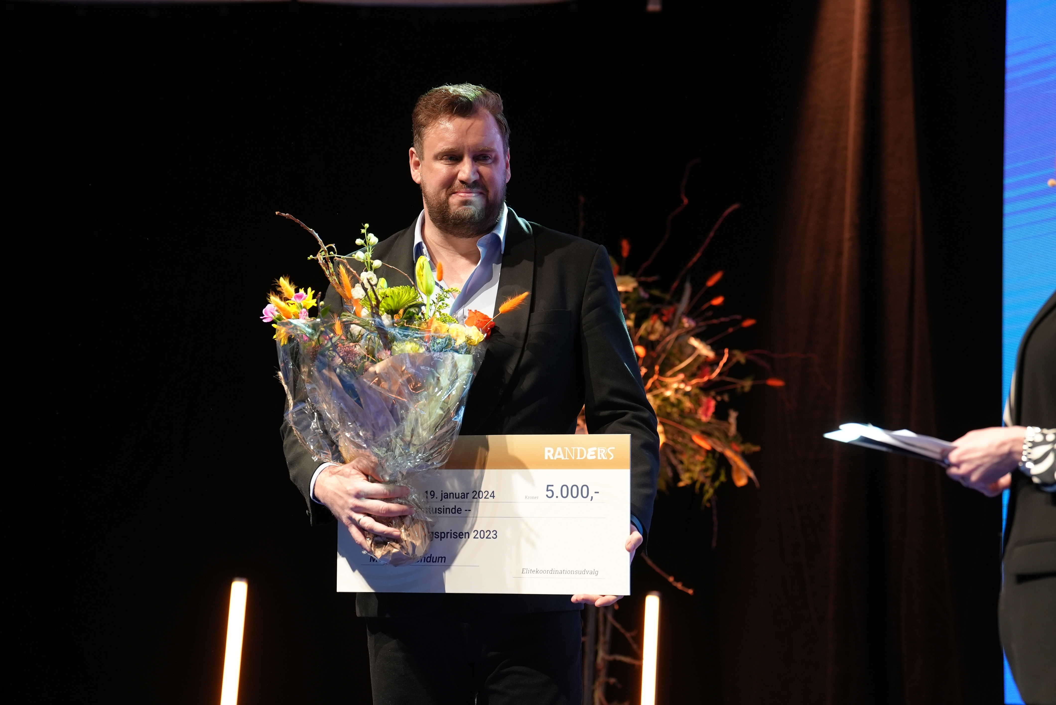 Morten Brøndum fra Swim Team Neptun modtager Talentudviklingsprisen.