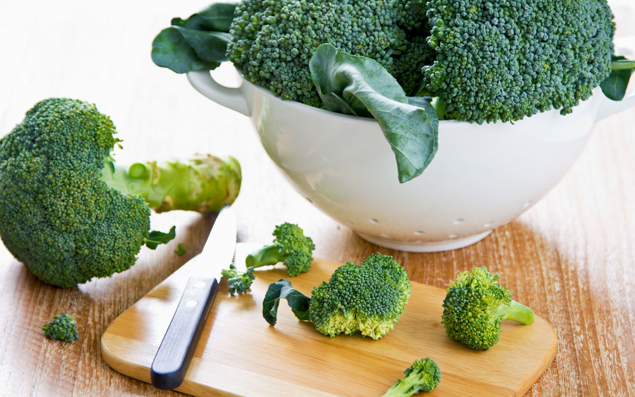 Grøntsagsstokke og blade