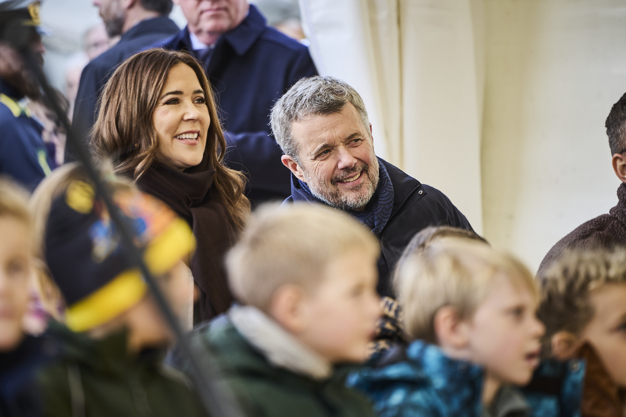 Kongeparret ser teater på Østervold