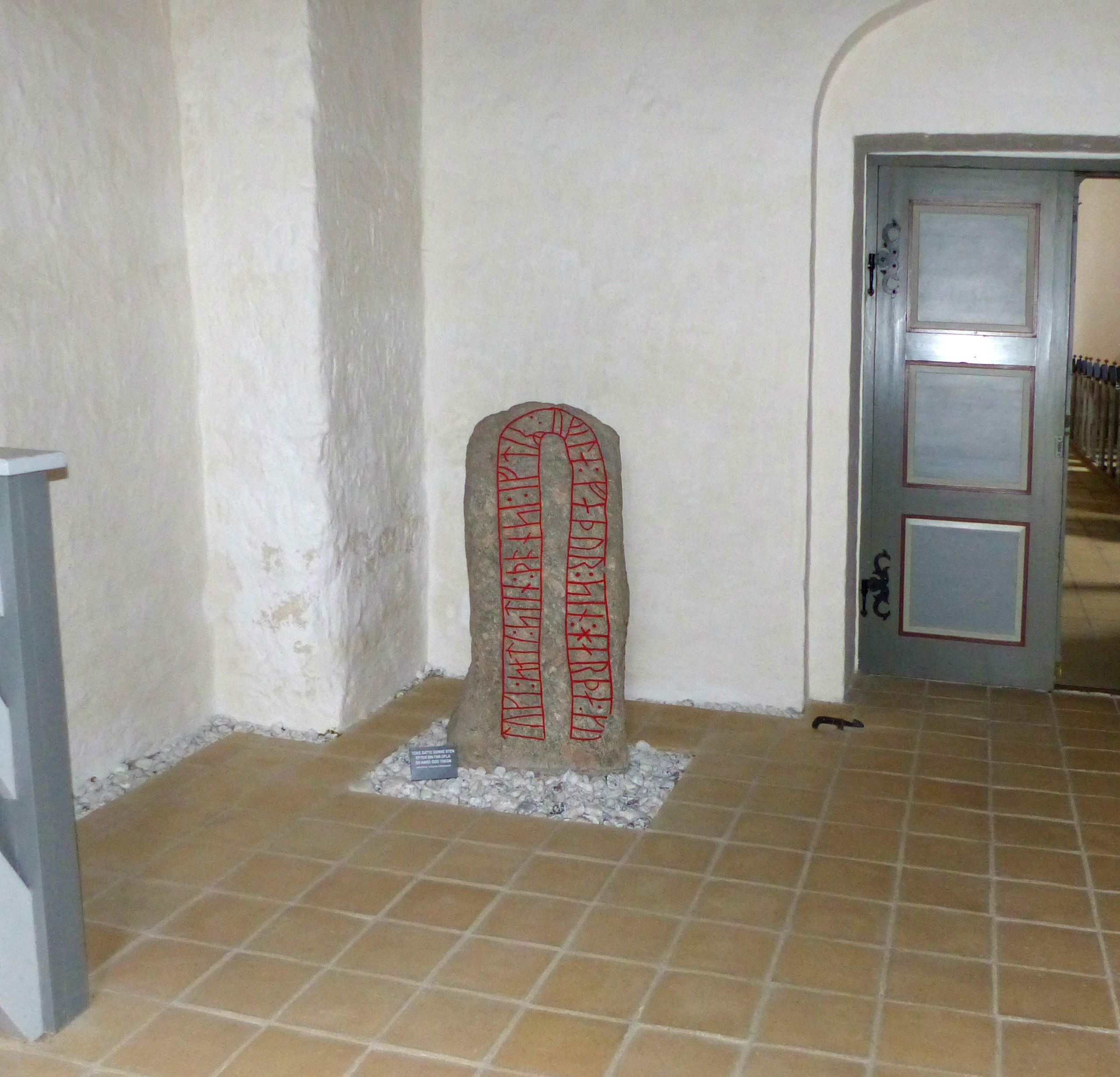 Runesten i Glenstrup Kirke