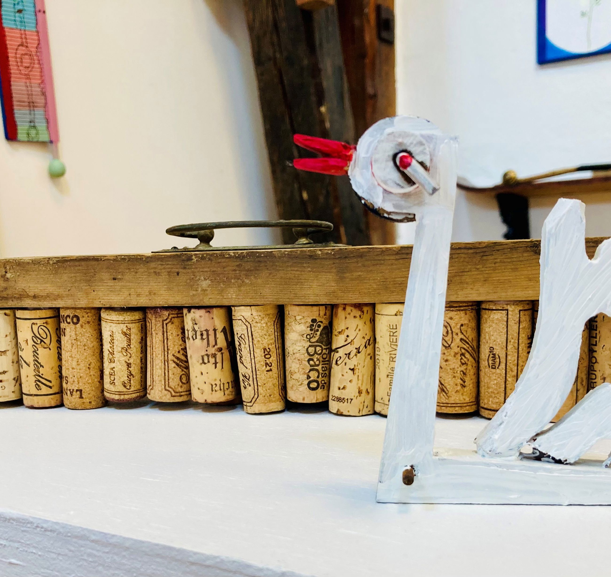 Værk fra udstillingen 'En verden i pap' på GAIA