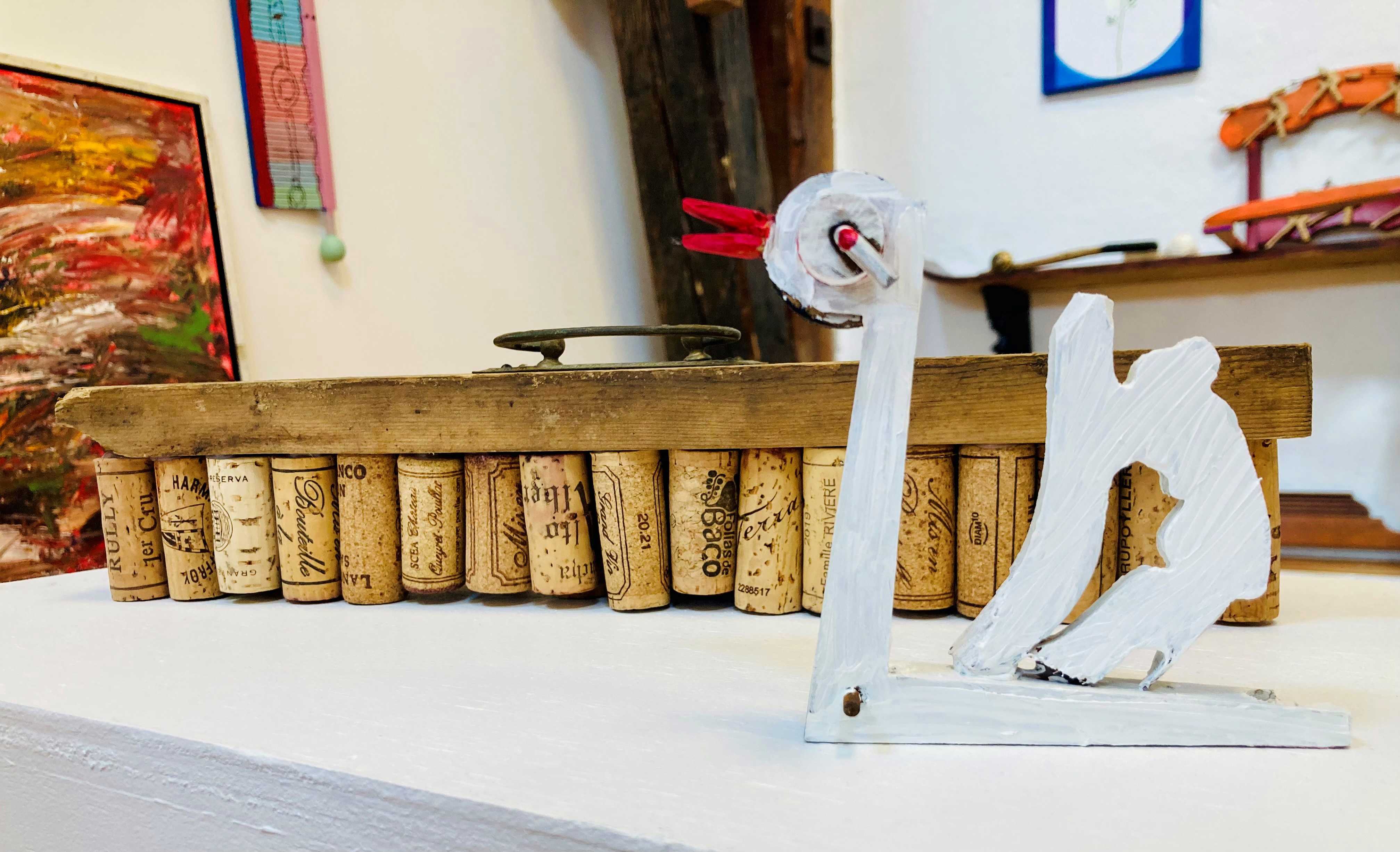 Værk fra udstillingen 'En verden i pap' på GAIA