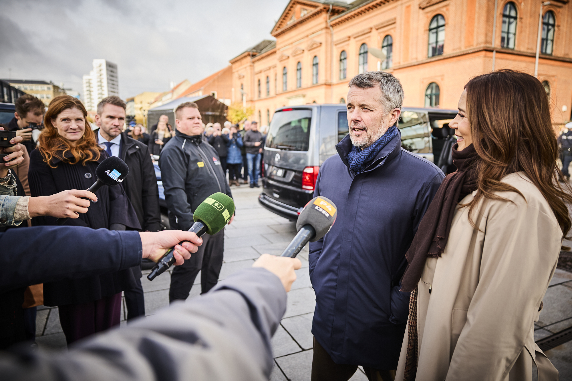 Kongeparret bliver interviewet på Østervold