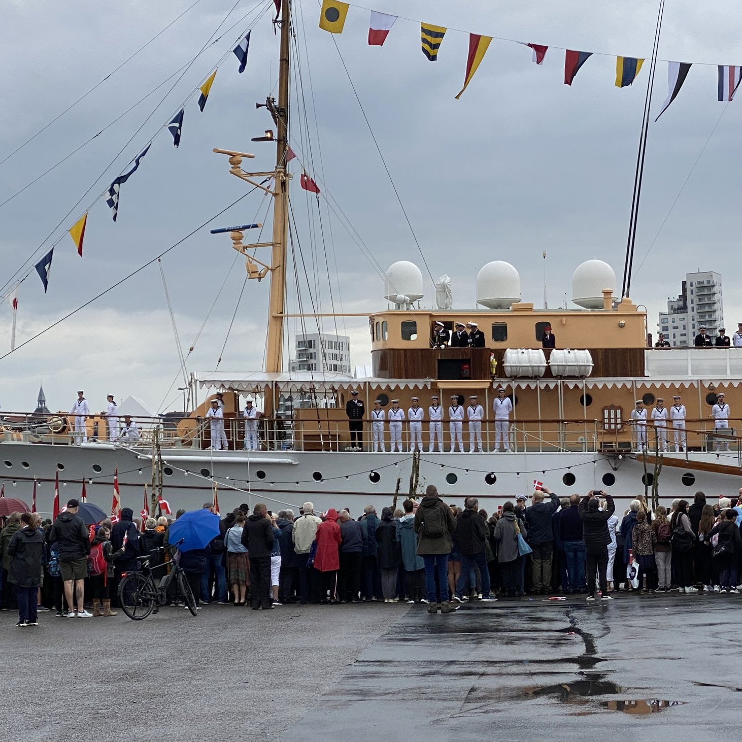 Kongeskibet Dannebrog i Randers Havn