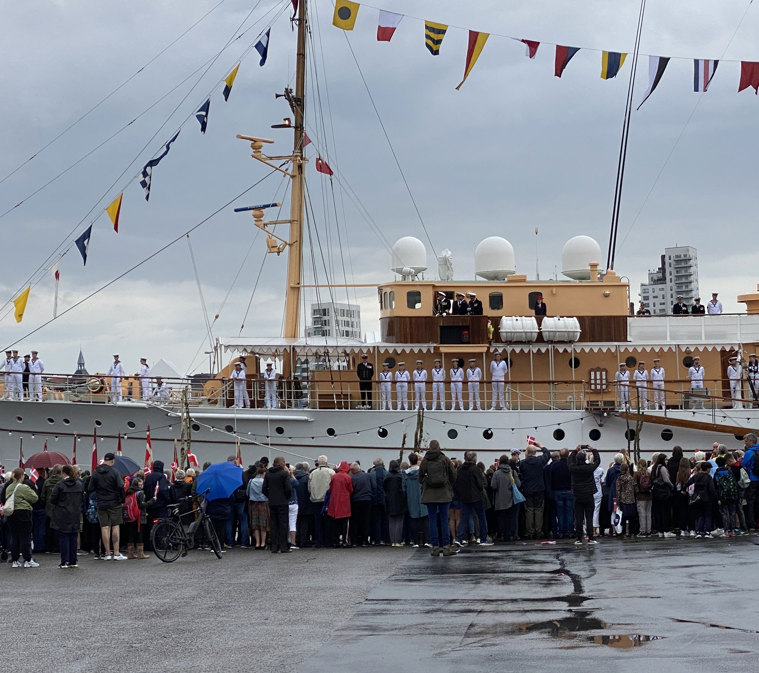 Kongeskibet Dannebrog i Randers Havn