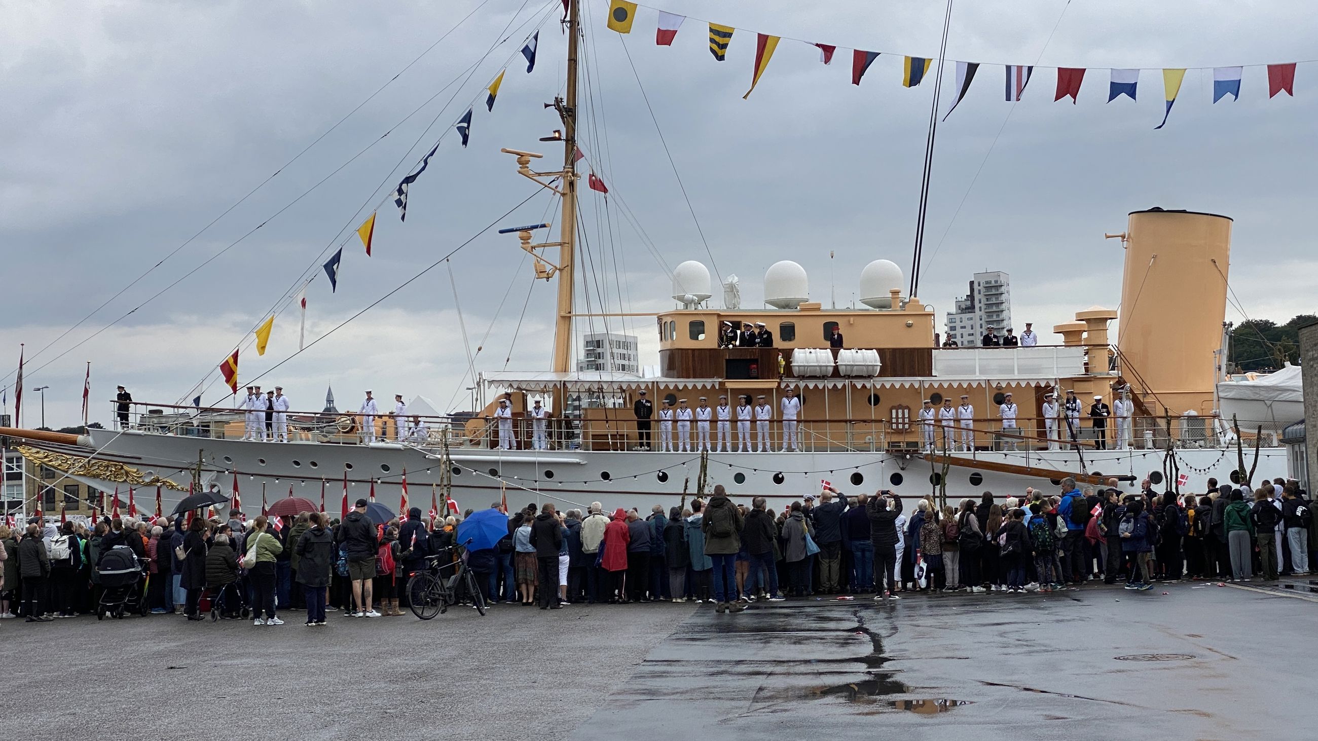 Kongeskibet Dannebrog i Randers Havn